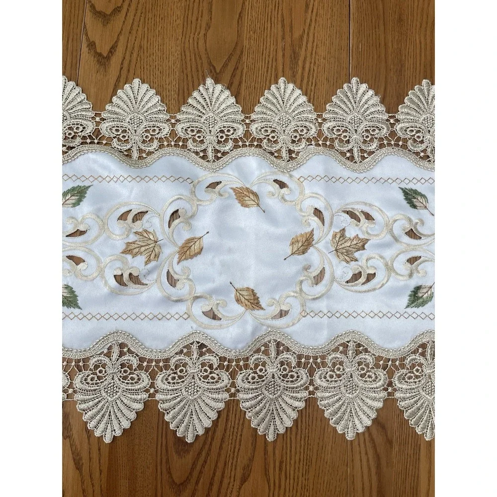 Chickadee And Lace Border Table Runner From Bed Bath And Beyond - Preowned